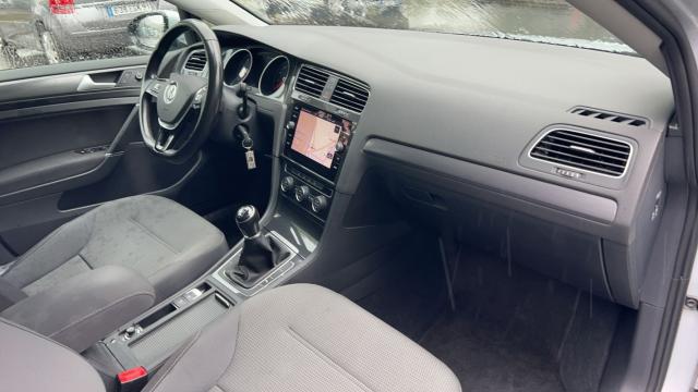 Volkswagen Golf image 2