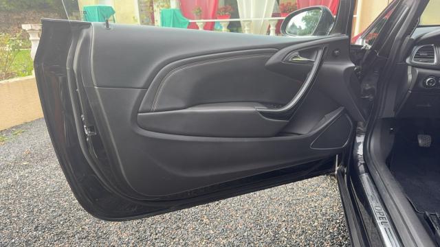 Opel Cascada image 9