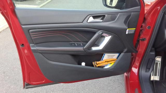 Peugeot 308 image 6