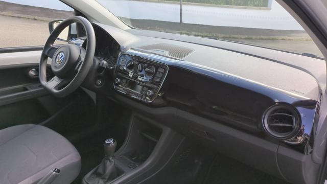 Volkswagen Up! image 7