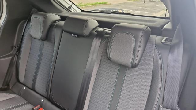 Peugeot 208 image 1