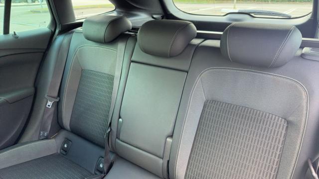 Opel Astra Sports Tourer image 3