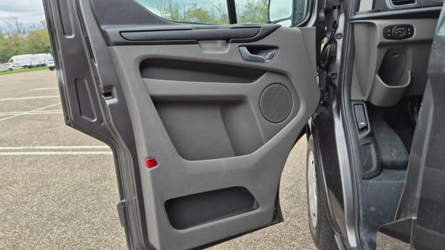 Ford Transit Custom Fourgon image 2