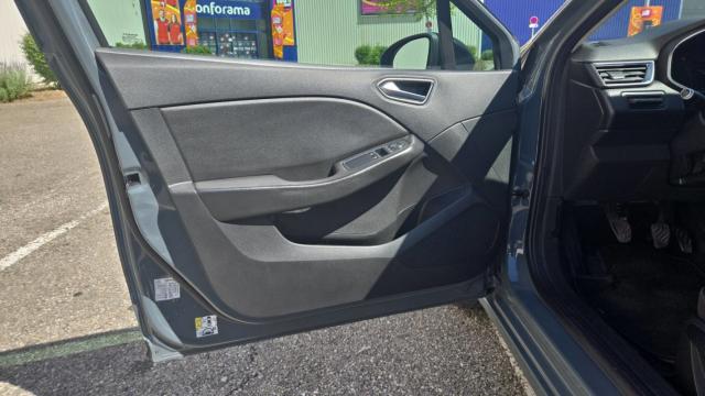 Renault Clio image 1