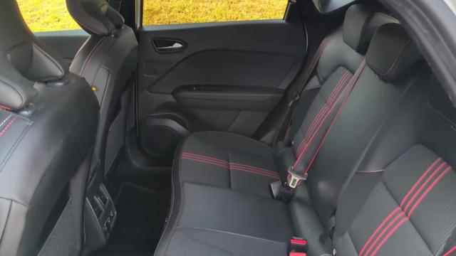 Renault Captur image 8