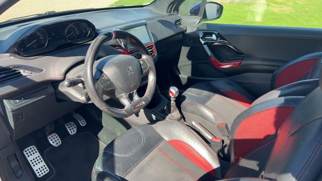 Peugeot 208 image 7
