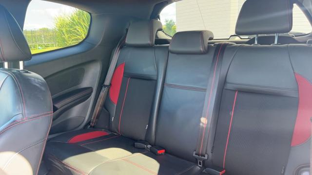 Peugeot 208 image 2