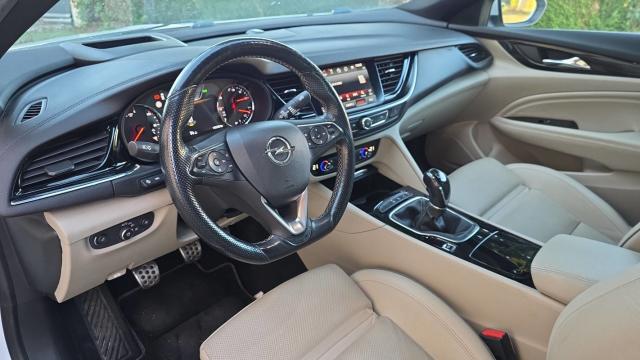 Opel Insignia image 9