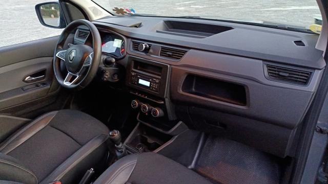 Renault Express Van image 9