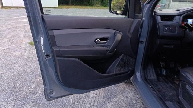 Renault Express Van image 2