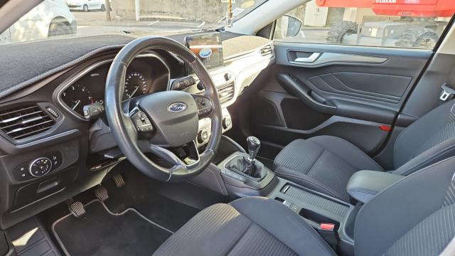Ford Focus image 6