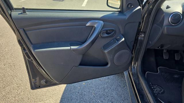 Dacia Duster image 4