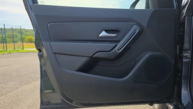 Dacia Duster image 4