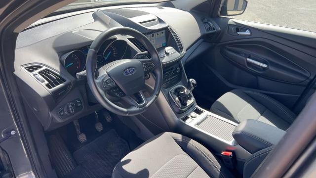 Ford Kuga image 6