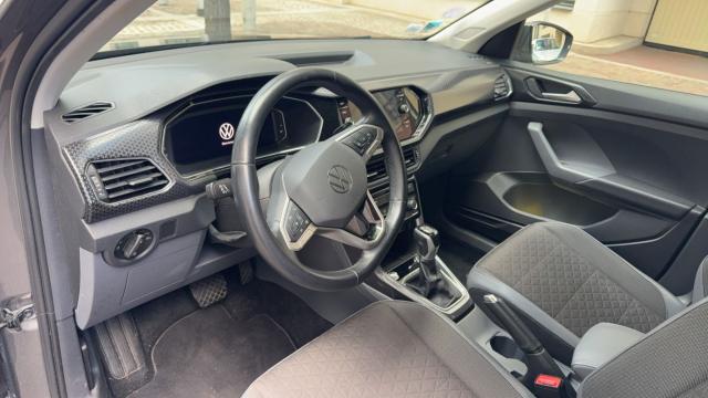 Volkswagen T-Cross image 2