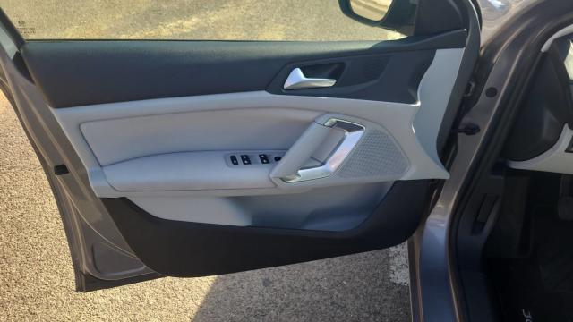 Peugeot 308 image 4