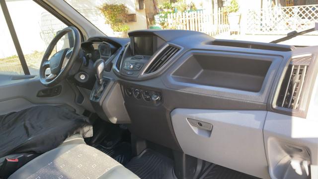 Ford Transit image 9