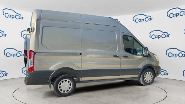 Ford Transit image 8