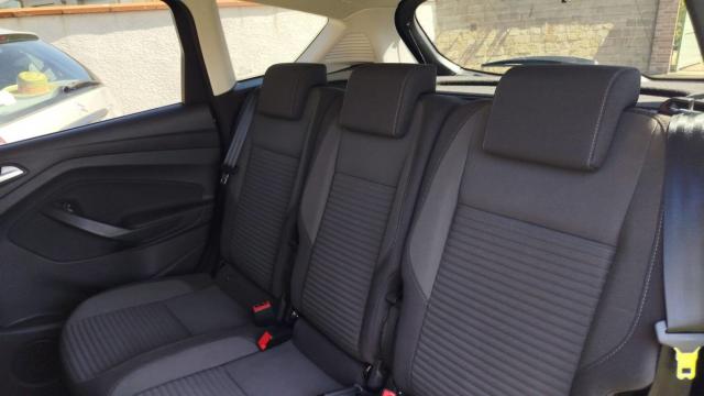 Ford C-Max image 9