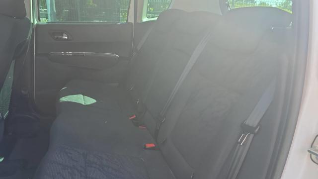 Peugeot 3008 image 8