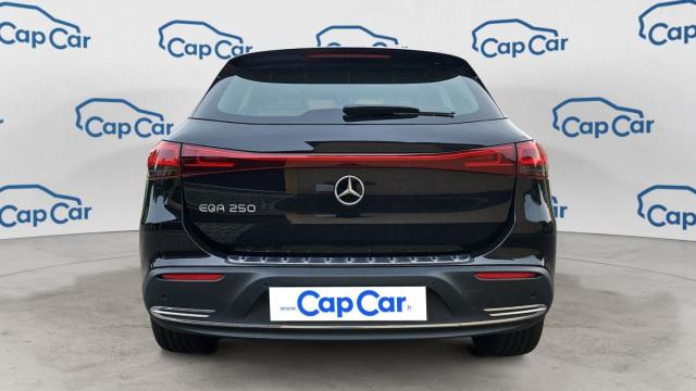 Mercedes Benz Eqa image 3