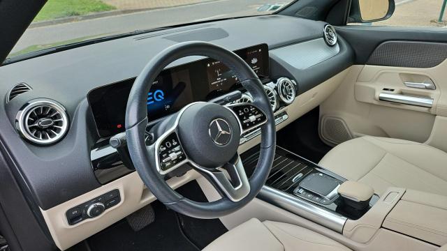 Mercedes Benz Eqa image 5