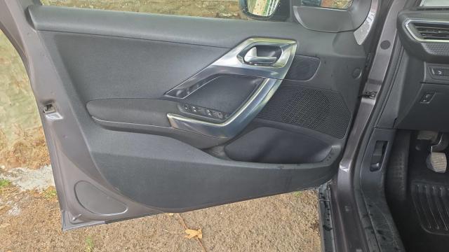 Peugeot 2008 image 4
