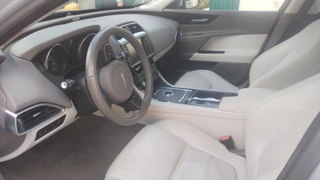 Jaguar Xe image 5