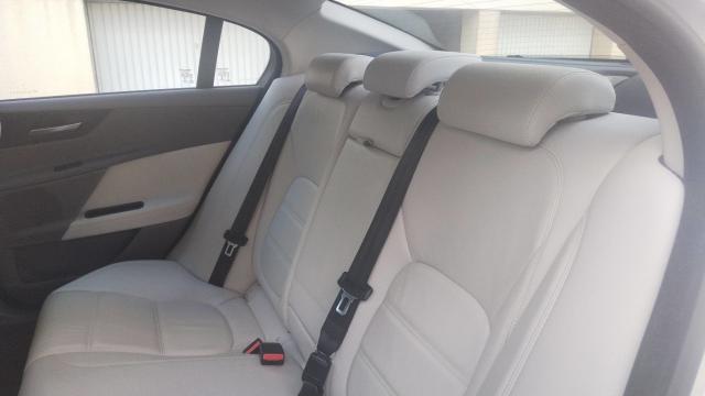 Jaguar Xe image 6