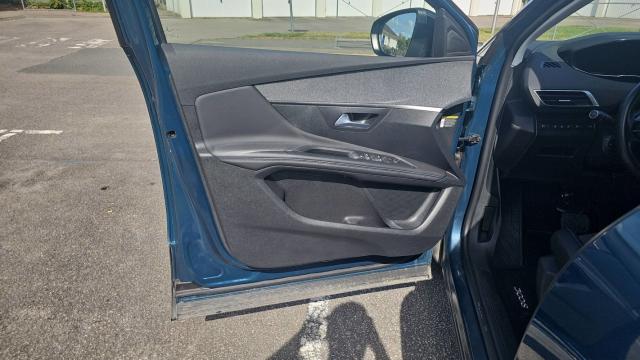 Peugeot 3008 image 3