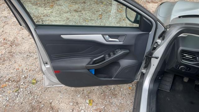 Ford Focus image 7