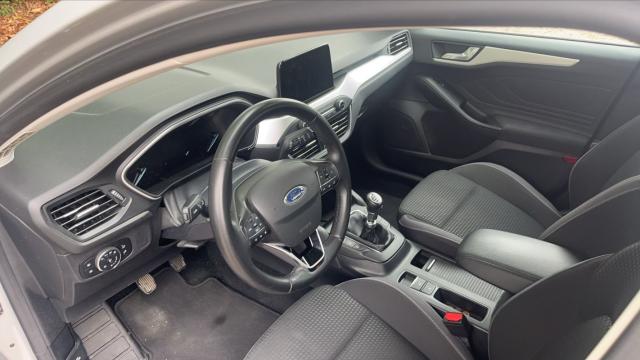 Ford Focus image 2