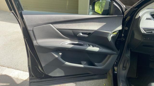 Peugeot 3008 image 2