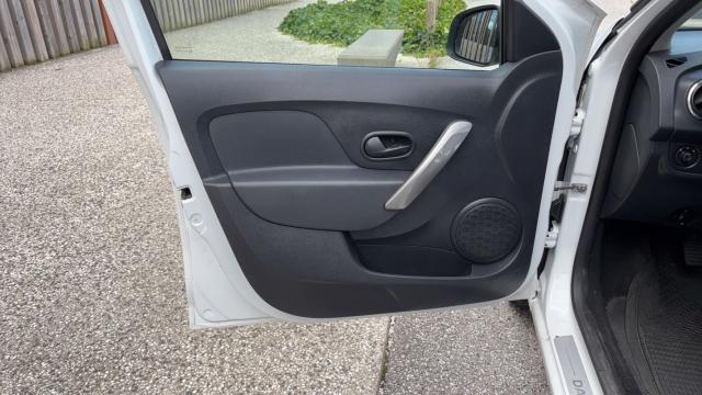 Dacia Sandero image 7