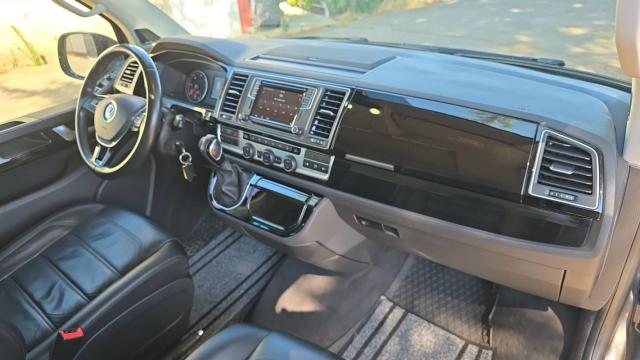 Volkswagen Multivan image 9