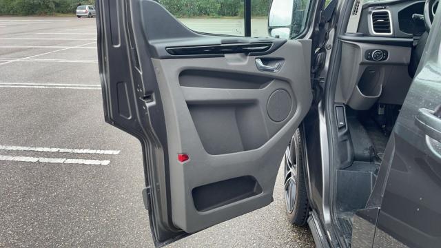 Ford Transit Custom image 7