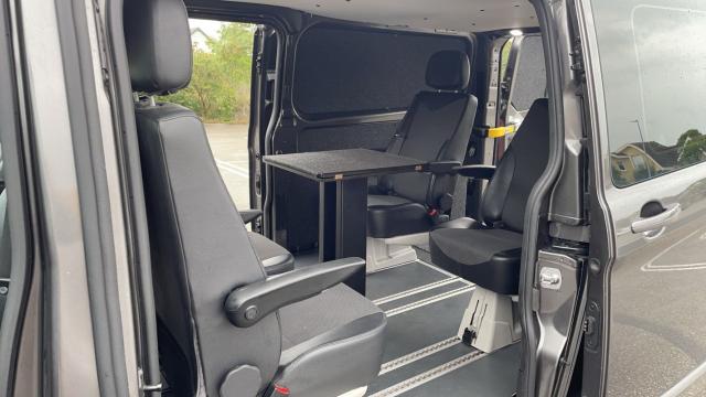 Ford Transit Custom image 3