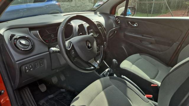Renault Captur image 2