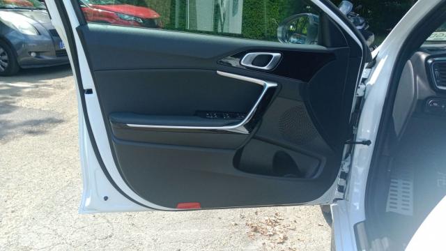 Kia Proceed image 6