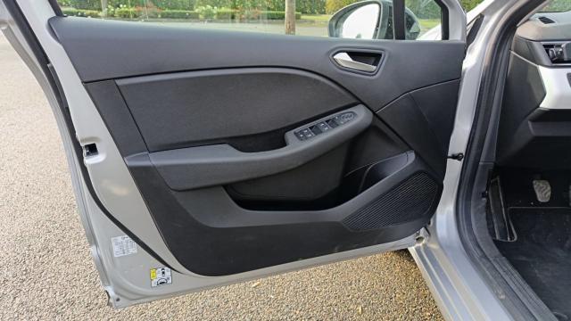 Renault Clio image 1