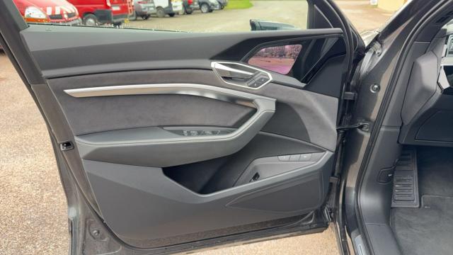 Audi E-Tron image 8