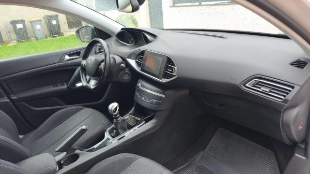 Peugeot 308 image 6