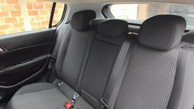 Peugeot 308 image 8