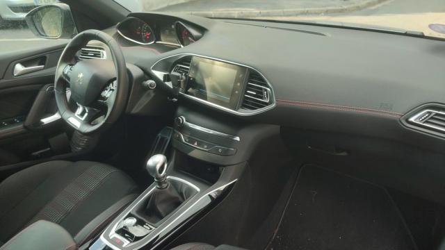 Peugeot 308 image 2