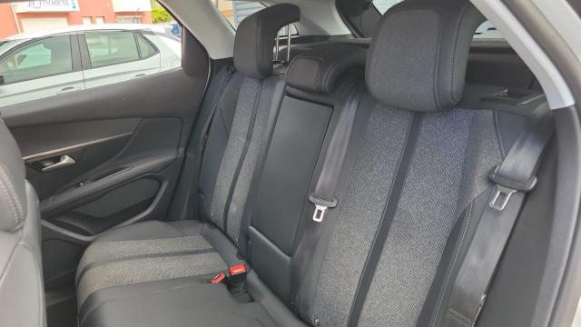 Peugeot 3008 image 1