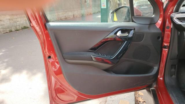 Peugeot 2008 image 3