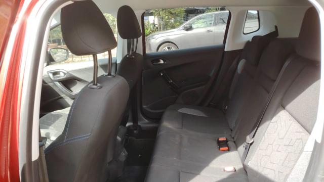Peugeot 2008 image 9