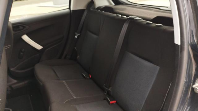 Peugeot 208 image 9