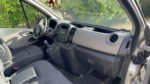 Renault Trafic image 9