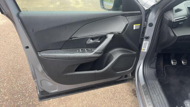Peugeot 2008 image 5